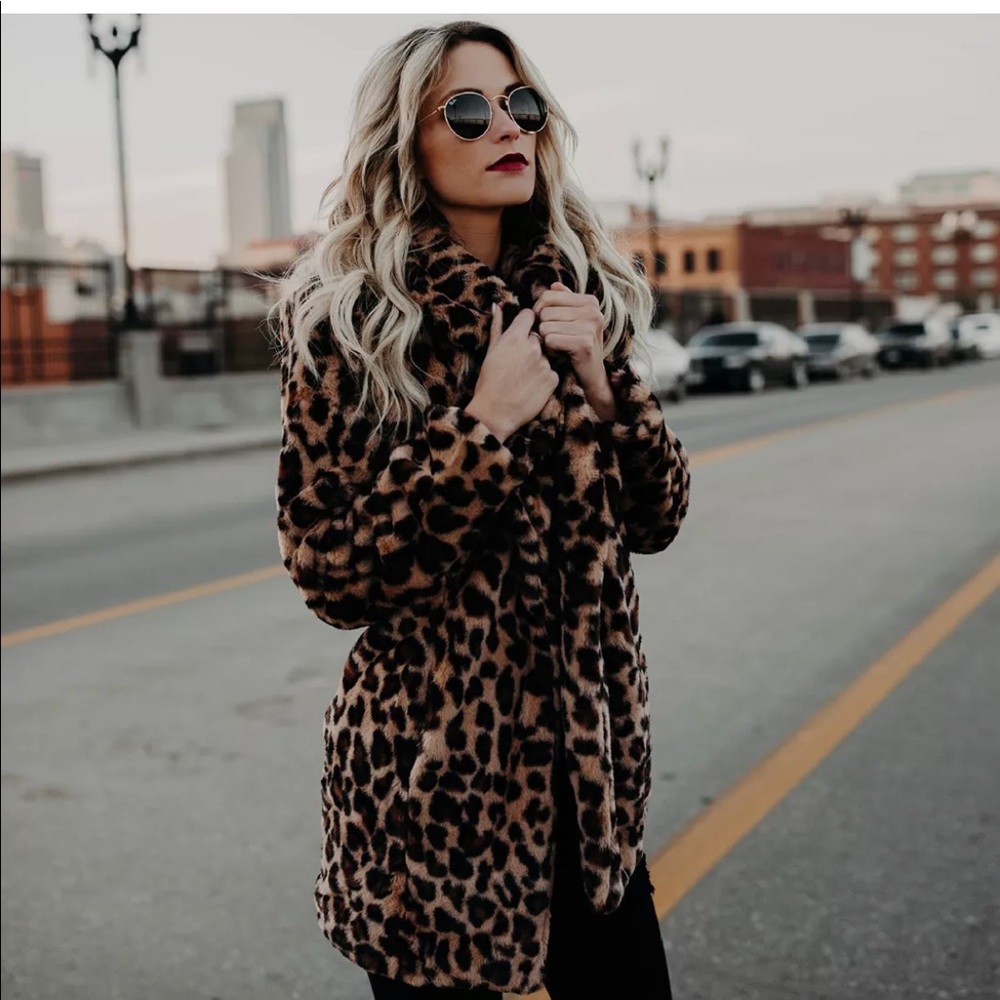 🐾Sale Last One!🐾Leopard Print Coat🐾 - Picture 4 of 7